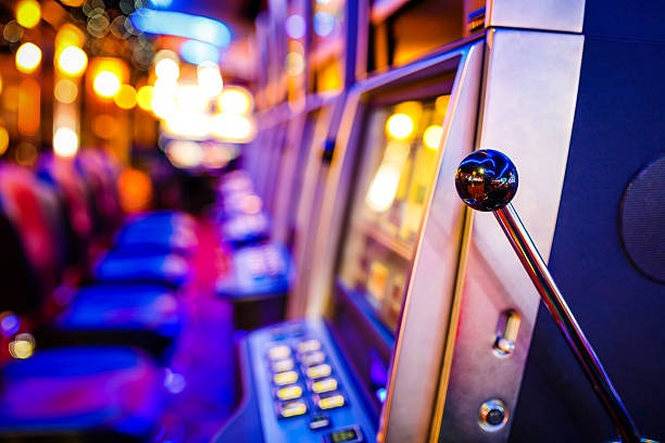 viva368 Domino QQ live dealer studio with multi-camera setup and professional tile display