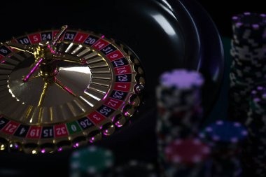viva368 bet basket interface showing multiple draws, combined odds, and payment method selector